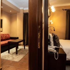 Junior Suite with Meteora forest and Mountain View