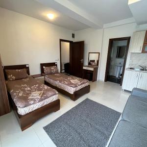 Twin Room with Private Bathroom
