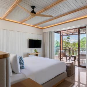 Beach Area Suite King