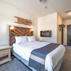 Queen Room with View