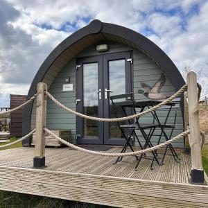 Double or Twin Glamping Pod with Shower Block (Pet friendly)
