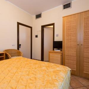 Basic Twin/Double Room 