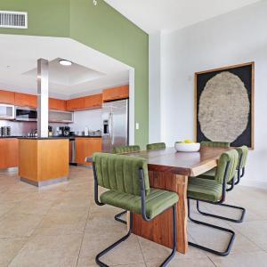 Adjacent Six Bed Four Bath Apartment