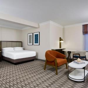 Queen Room with Two Queen Beds - Hearing Accessible