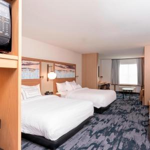 Studio with Two Queen Beds and Sofa Bed - Hearing Accessible