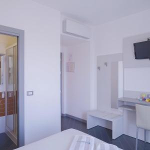 Double Room with Balcony and Sea View