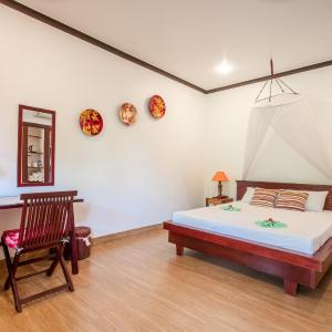 Bungalow Double with Garden View