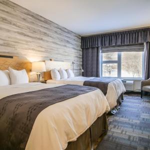 Quadruple Room with Mountain View