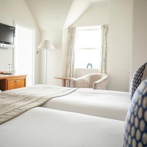 Double or Twin Room with Sea View