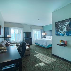 One-Bedroom King Suite