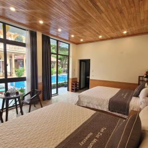 Deluxe Family Room
