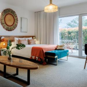 Family Suite with Garden (1 double bed and 2 single beds)
