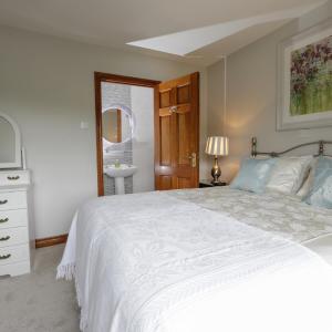 Deluxe Double Room with Shower