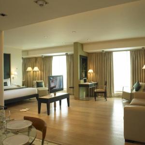Suite Room - 20% Discount on Restaurant Food Al-a-carte order 