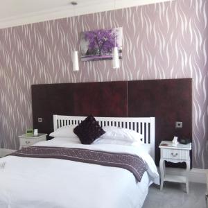 Superior Super King Room - Spring