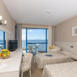 Double or Twin Room with Balcony and Sea View (2 Adults)