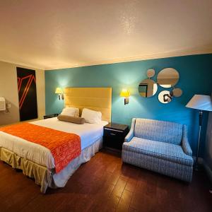 Standard King Room