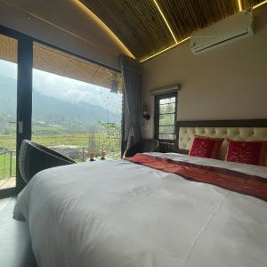 Deluxe Bungalow with Garden View