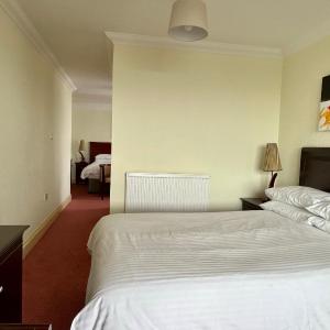 Family Suite, Side Sea View, 2 Adults and 2 Children
