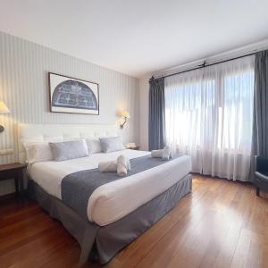 Double or Twin Room with View