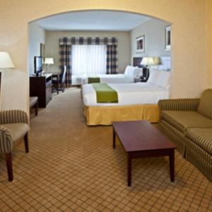 Queen Suite with Two Queen Beds
