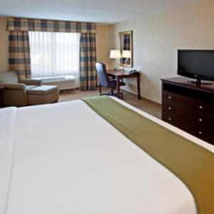 King Room - Mobility Access/Hearing Accessible