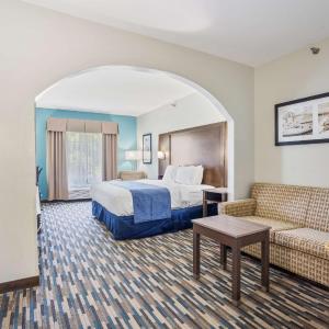 King Suite with Bath Tub - Disability/Non-Smoking