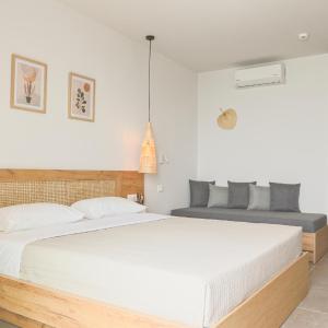 Deluxe Triple Room with Sea View