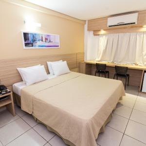 Deluxe Double Room (2 Adults + 1 Child)