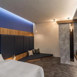 Deluxe Double Room with Bath
