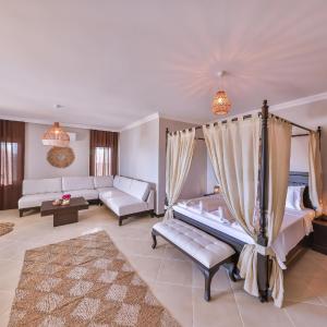 Junior Suite with Pool View