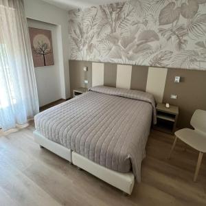 Double Room with Balcony and Mountain View