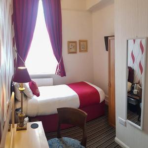 Single Room with Private Bathroom