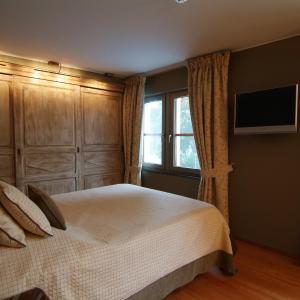 Suite with Lake View