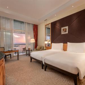 Deluxe Gulf View Room Twin– Free daily shuttle bus to Yas attractions, Yas Mall and Grand Mosque