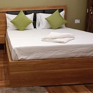 Twin Room with Mountain View