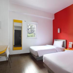 Smart Queen Room