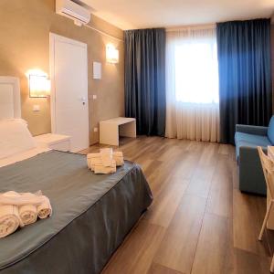 Quadruple Room with Terrace