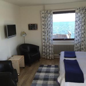 Double or Twin Room with Sea View
