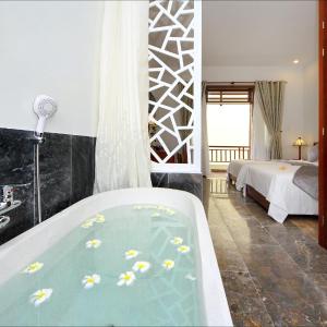 High - End Deluxe Double or Twin Room