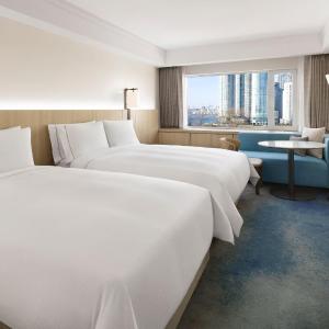 Executive Park  Family, Club lounge access,  1 Queen and 1 Twin, Dongbaek Park view