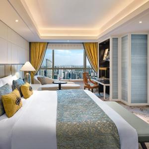 Premier Corner Deluxe, Guest room, King