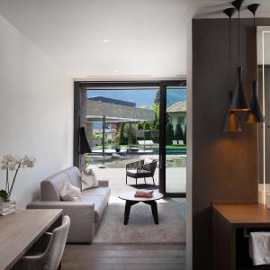 Deluxe King Suite