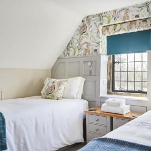 Double or Twin Room with Private Bathroom