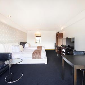 Deluxe Twin Room with Jacuzzi