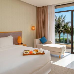Beachfront Pool 4-Bedroom Villa