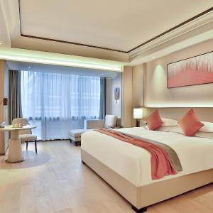 SSAW King-size Room