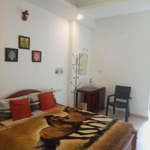 Queen Room with Balcony