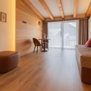 Triple Room with Mountain View
