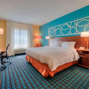 King Room with Bathtub - Mobility Access